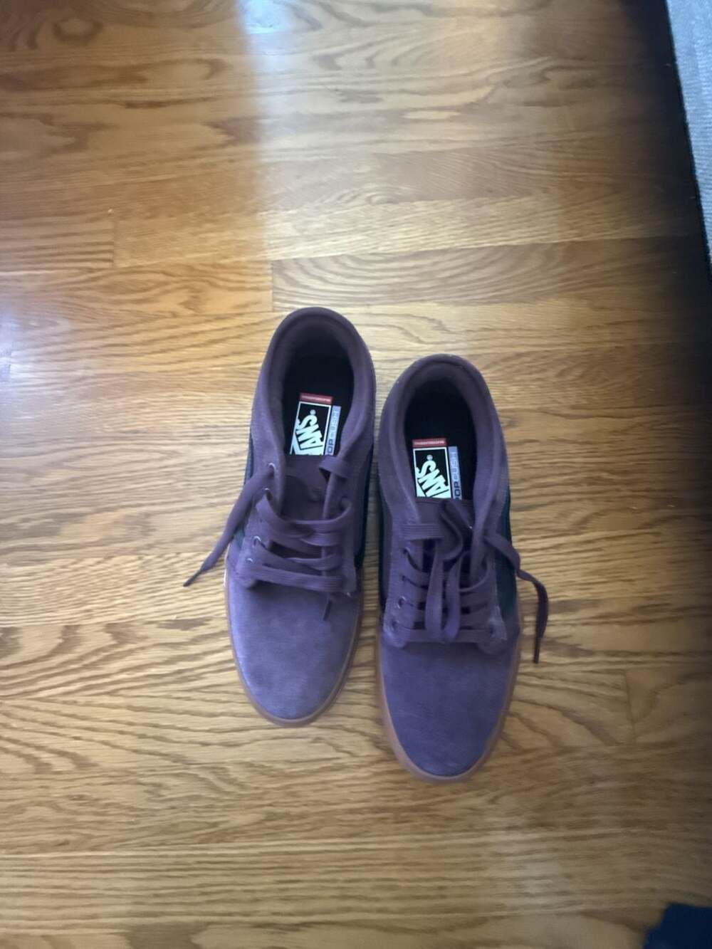 Vans Chukka Low Sidestripe Skate Shoes in Port/Gum 
7.5 US MEN / 40EU